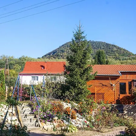 Amazing In W/ Outdoor Swimming Pool And 4 Bedrooms 度假居