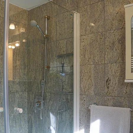 度假居 Amazing In W/ Outdoor Swimming Pool And 4 Bedrooms *