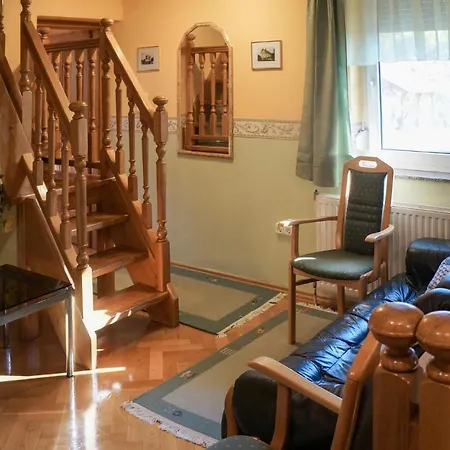 度假居 Amazing In W/ Outdoor Swimming Pool And 4 Bedrooms
